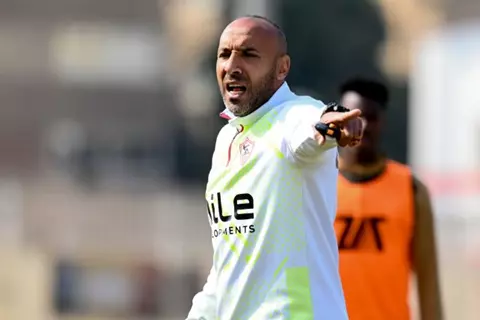 "رحلة قصيرة انتهت بالكأس".. رسالة أيمن عبد العزيز بعد رحيله عن الزمالك